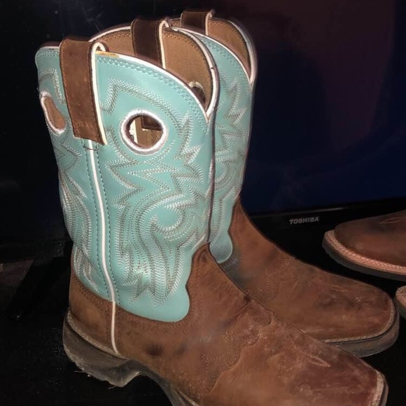 Cowgirl boots - Picture 1 of 2